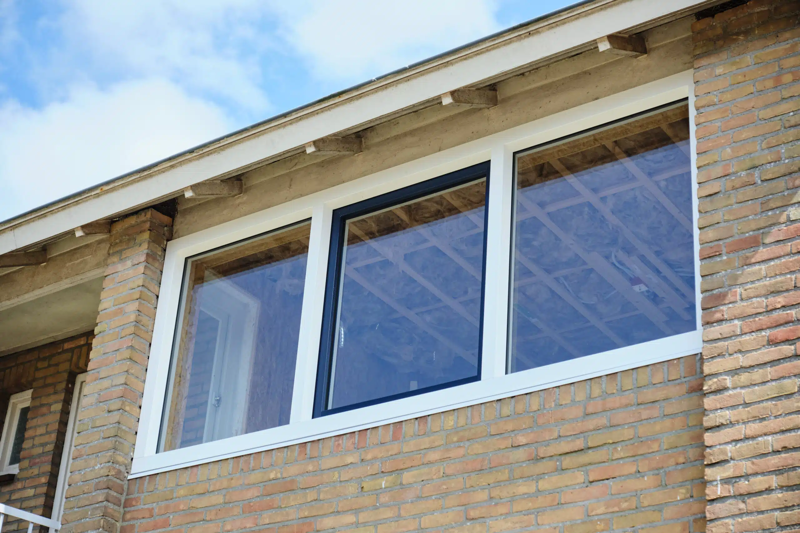 Kozijnen laten plaatsen door Raam en Deur